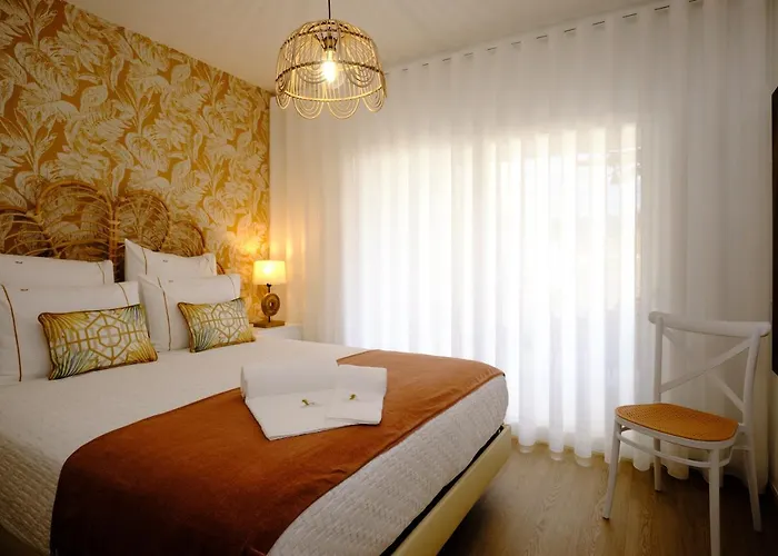 Holidays וילה נאזרה