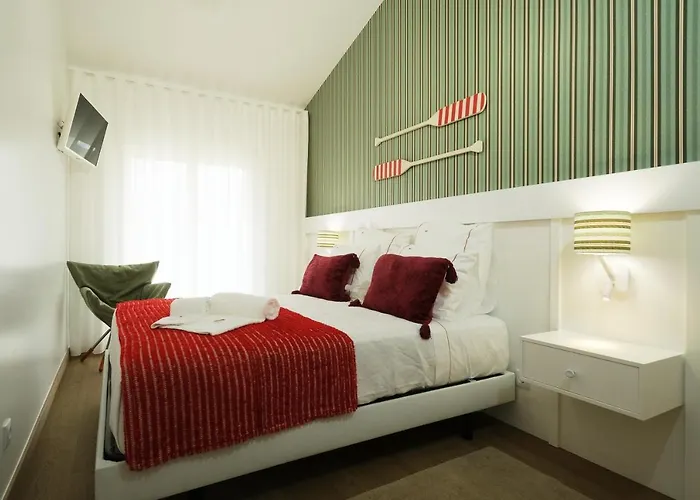 Holidays וילה נאזרה